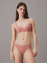 Load image into Gallery viewer, Calvin Klein | Wireless T Shirt Bra | Red grape
