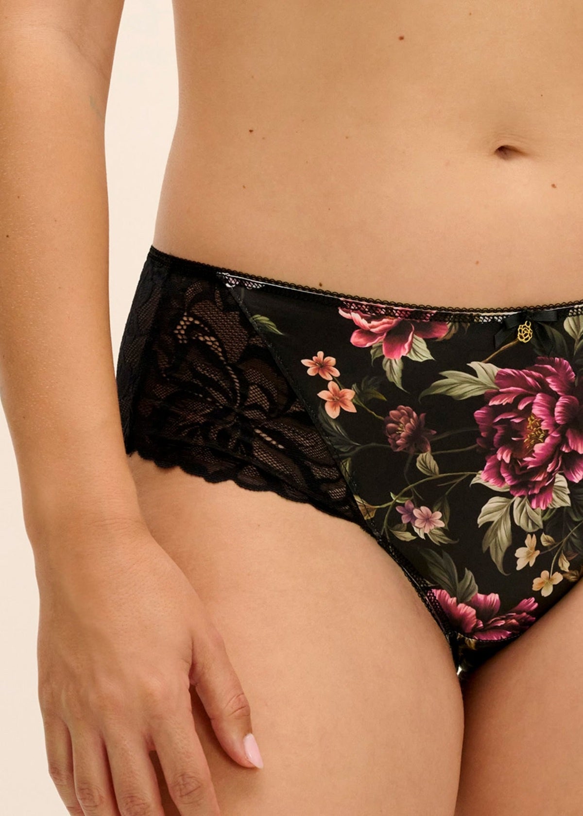 Fantasie | Jennie Short | Wild Rose