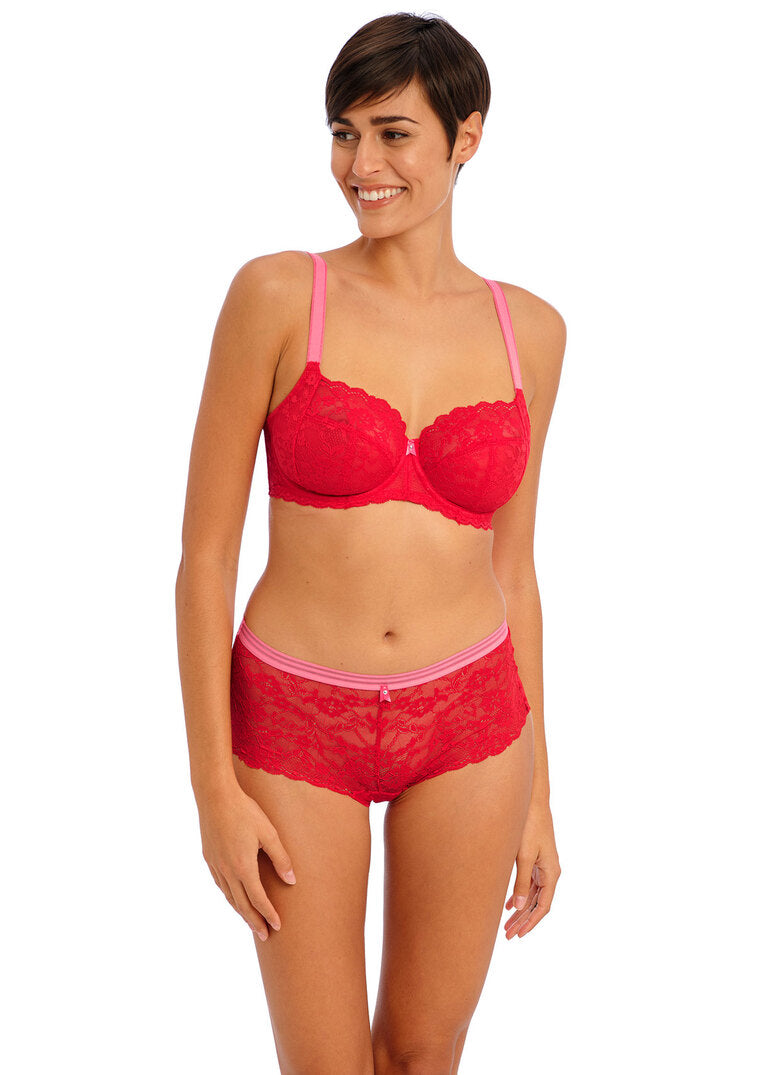 Freya | Offbeat Short | Chilli Red