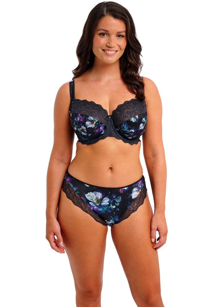 Fantasie | Lucia Brief | Midnight
