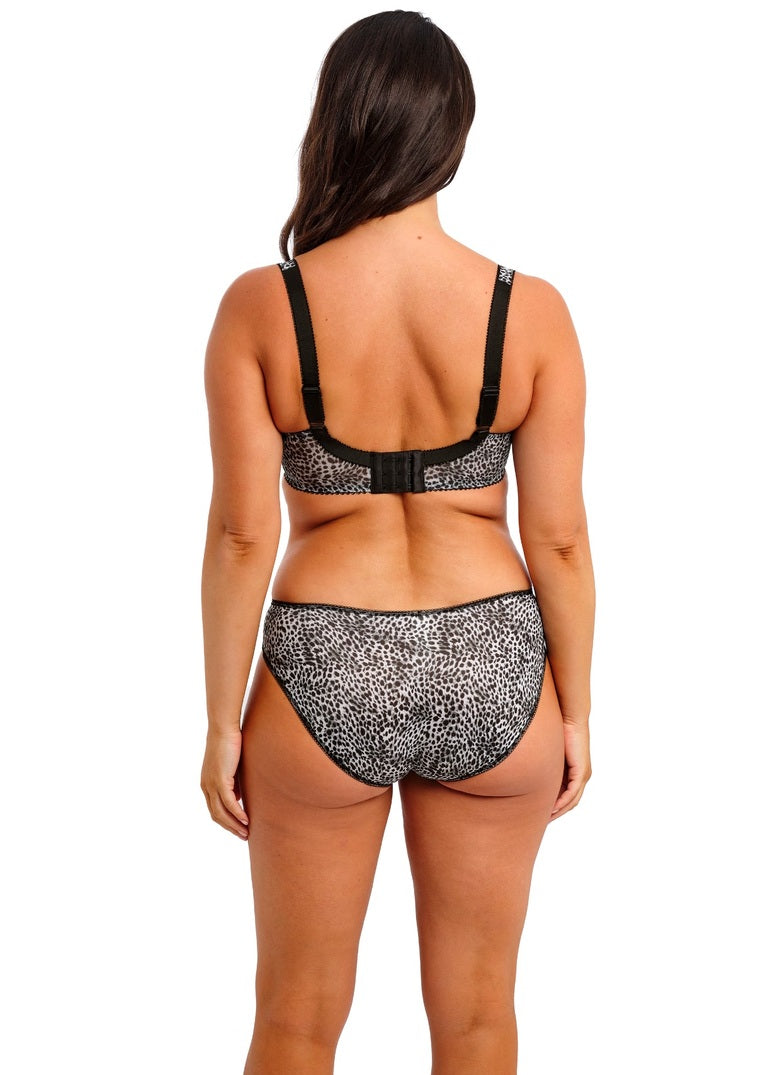 Fantasie | Lindsey Brief | Monochrome
