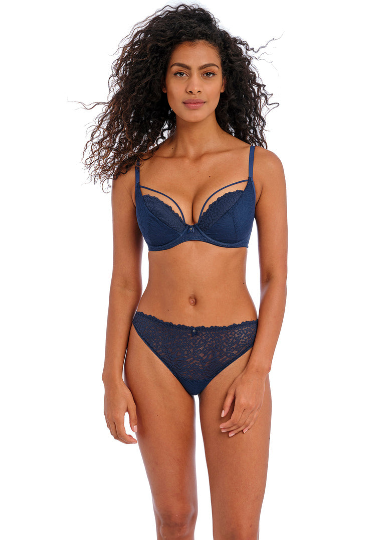 Freya | Catwalk Brazilian | Midnight