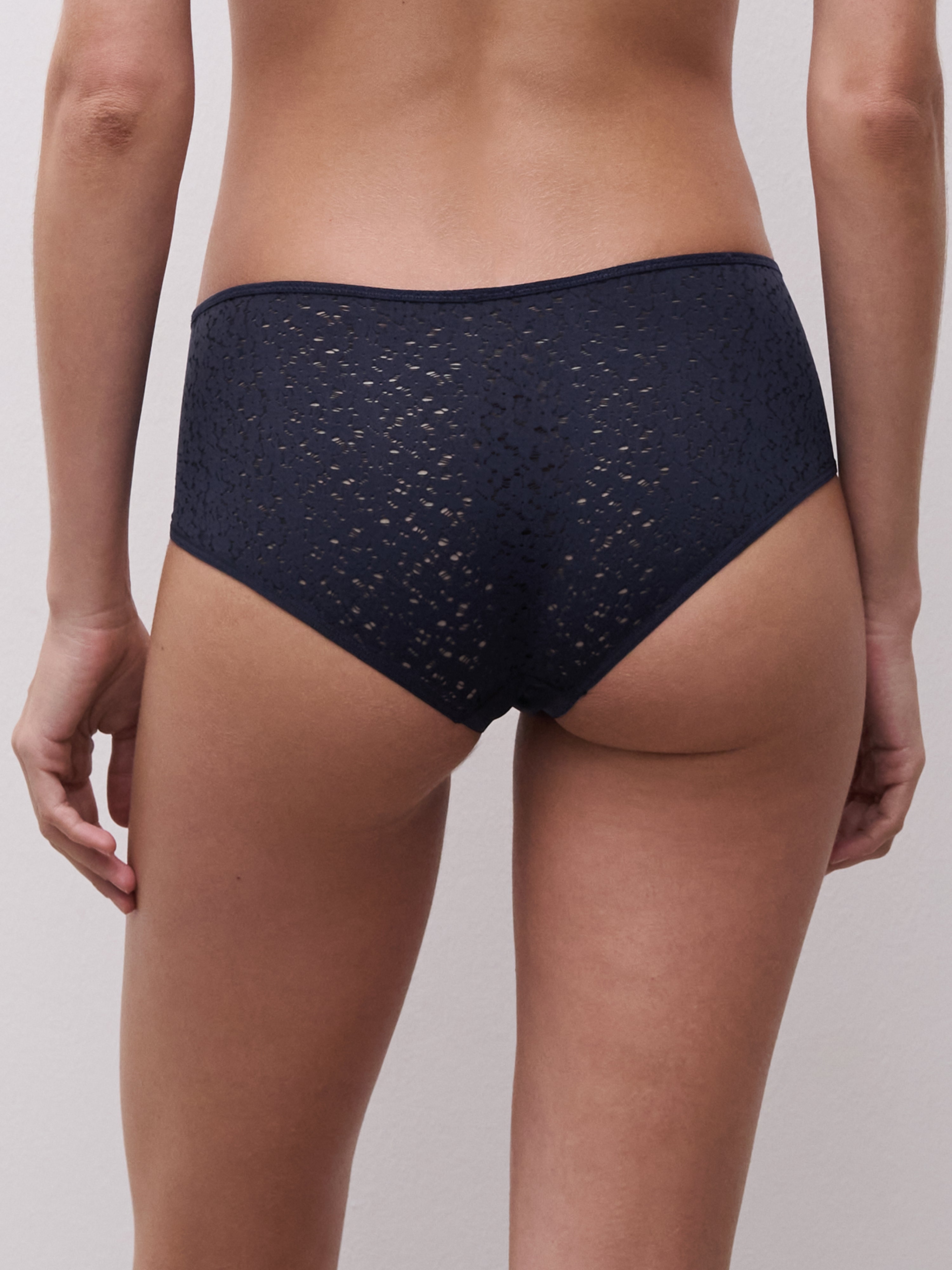 Chantelle | Norah Covering Shorty | Ultramarine