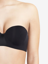 Load image into Gallery viewer, Chantelle | Essentiall Strapless Bra | Black
