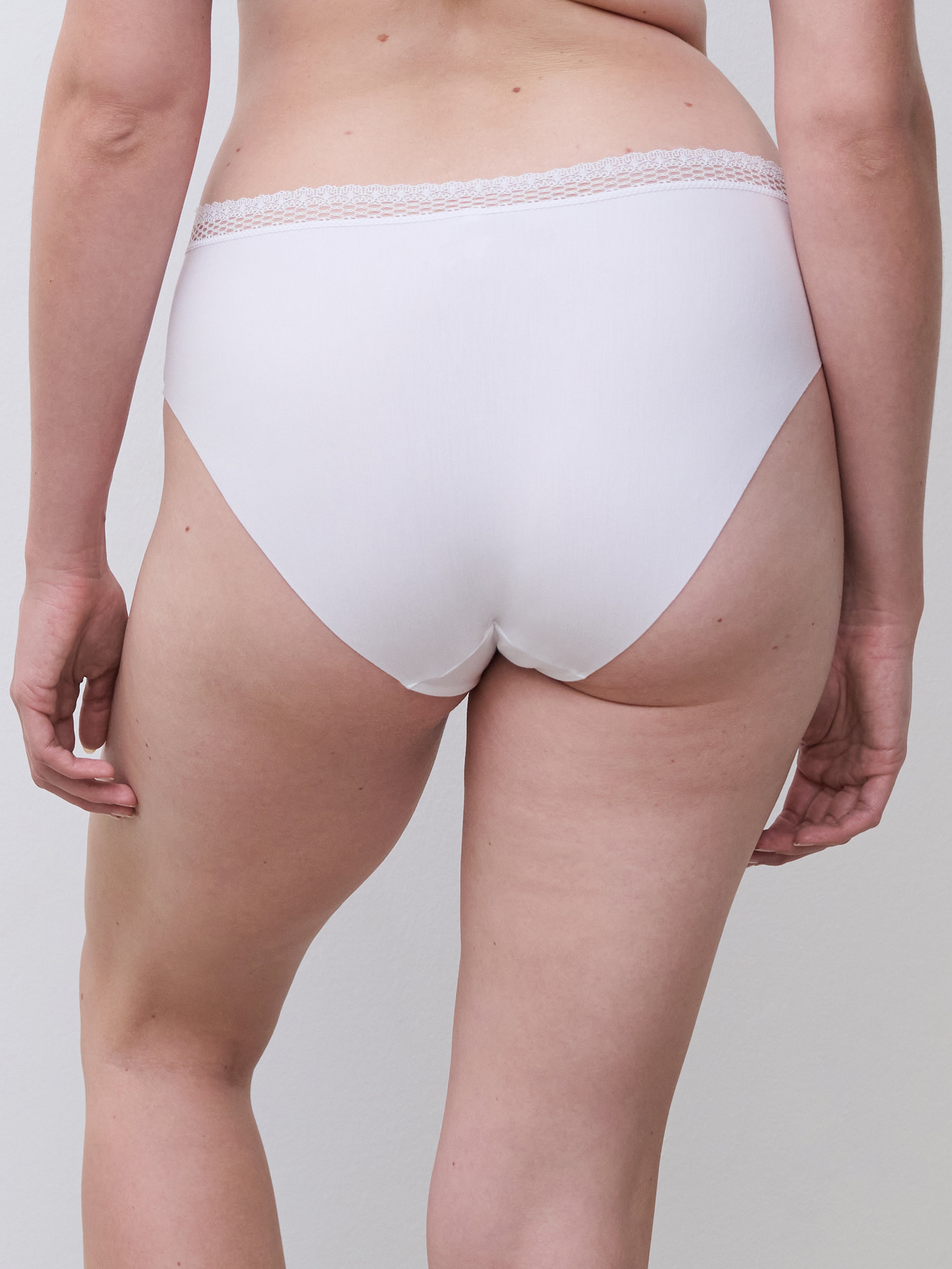 Chantelle | Cozy Chic Brief | White