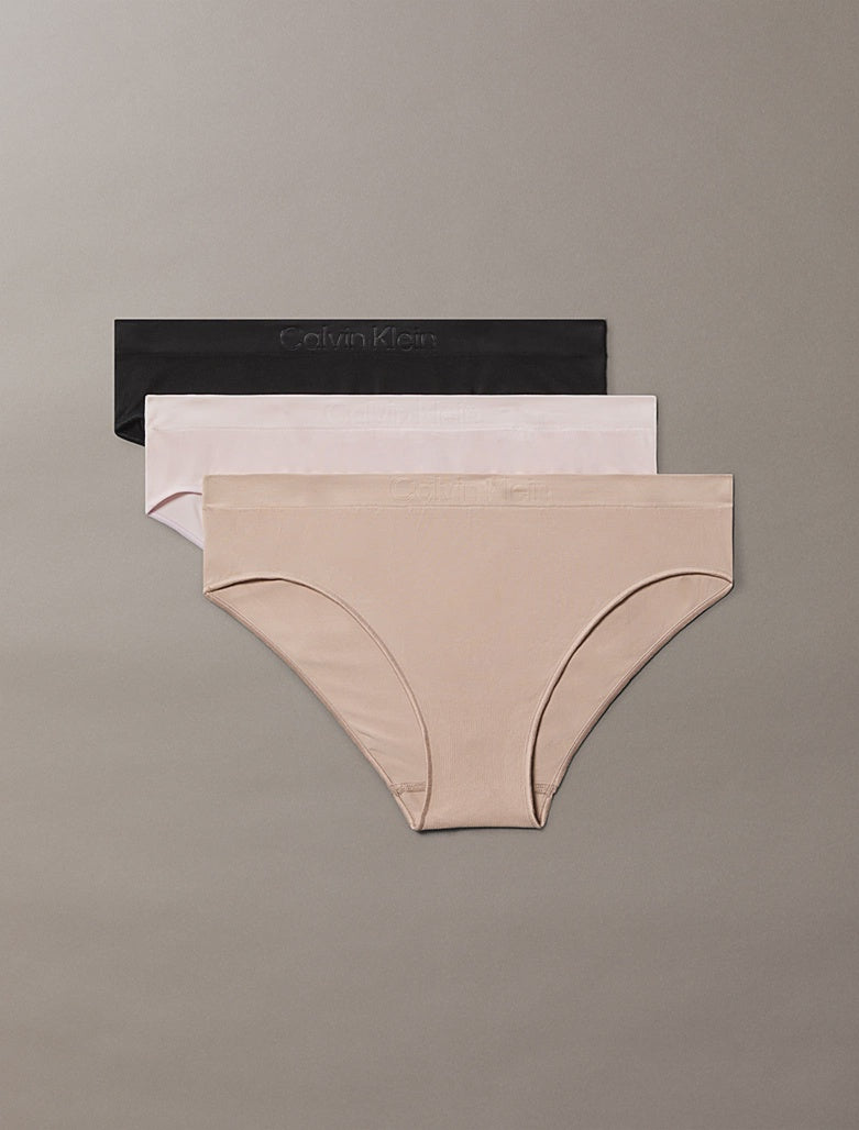 Calvin Klein | Bonded Flex Seamless Bikini Briefs 3 Pack | Black/ Cedar/ Eggshell