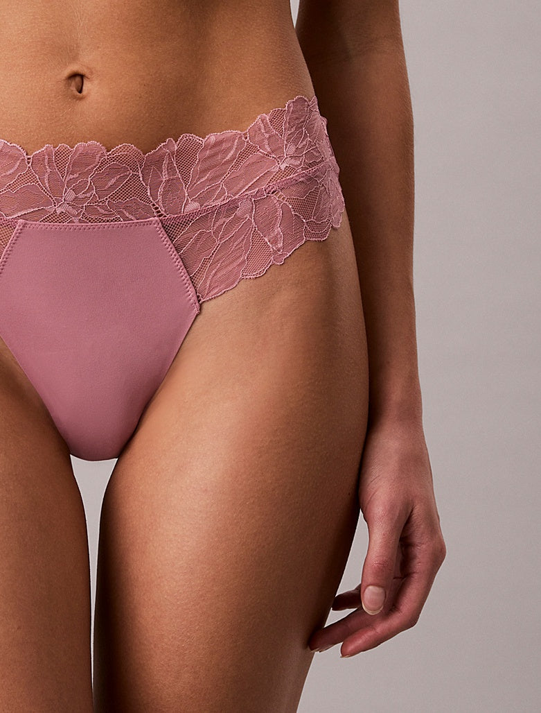 Calvin Klein | Perfectly Fit Lace Thong | Soft Mauve