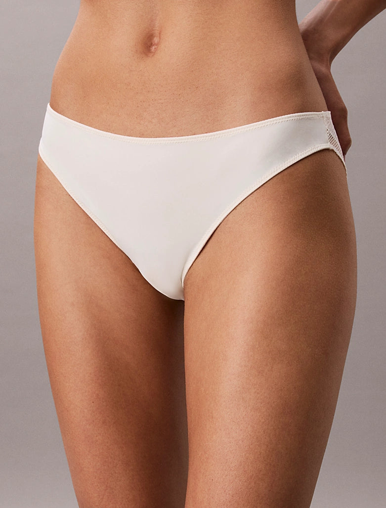 Calvin Klein | Bikini Briefs - Eternal Stretch Lace | Ivory