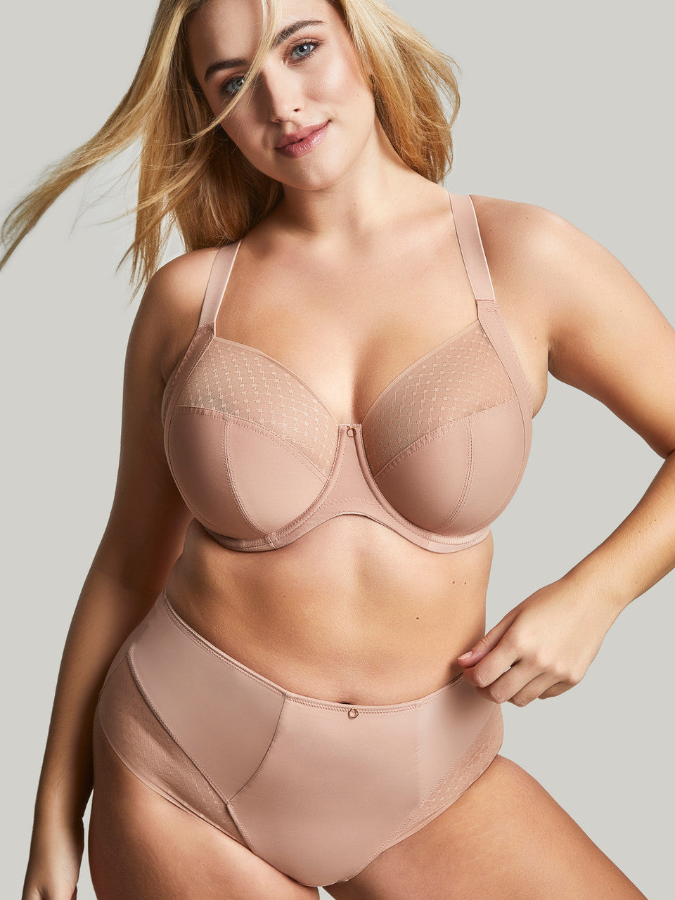 Sculptresse | Bliss Full Cup | Hazel