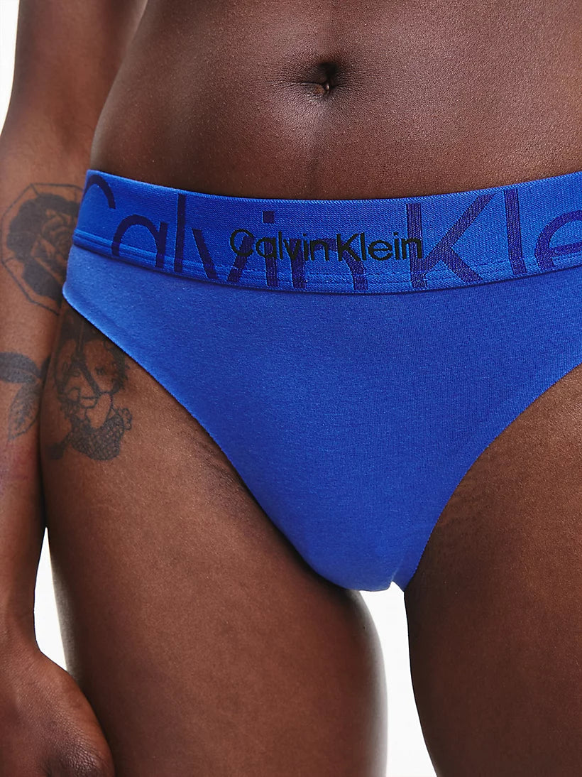 Calvin Klein | Embossed Icon Thong | Clematis
