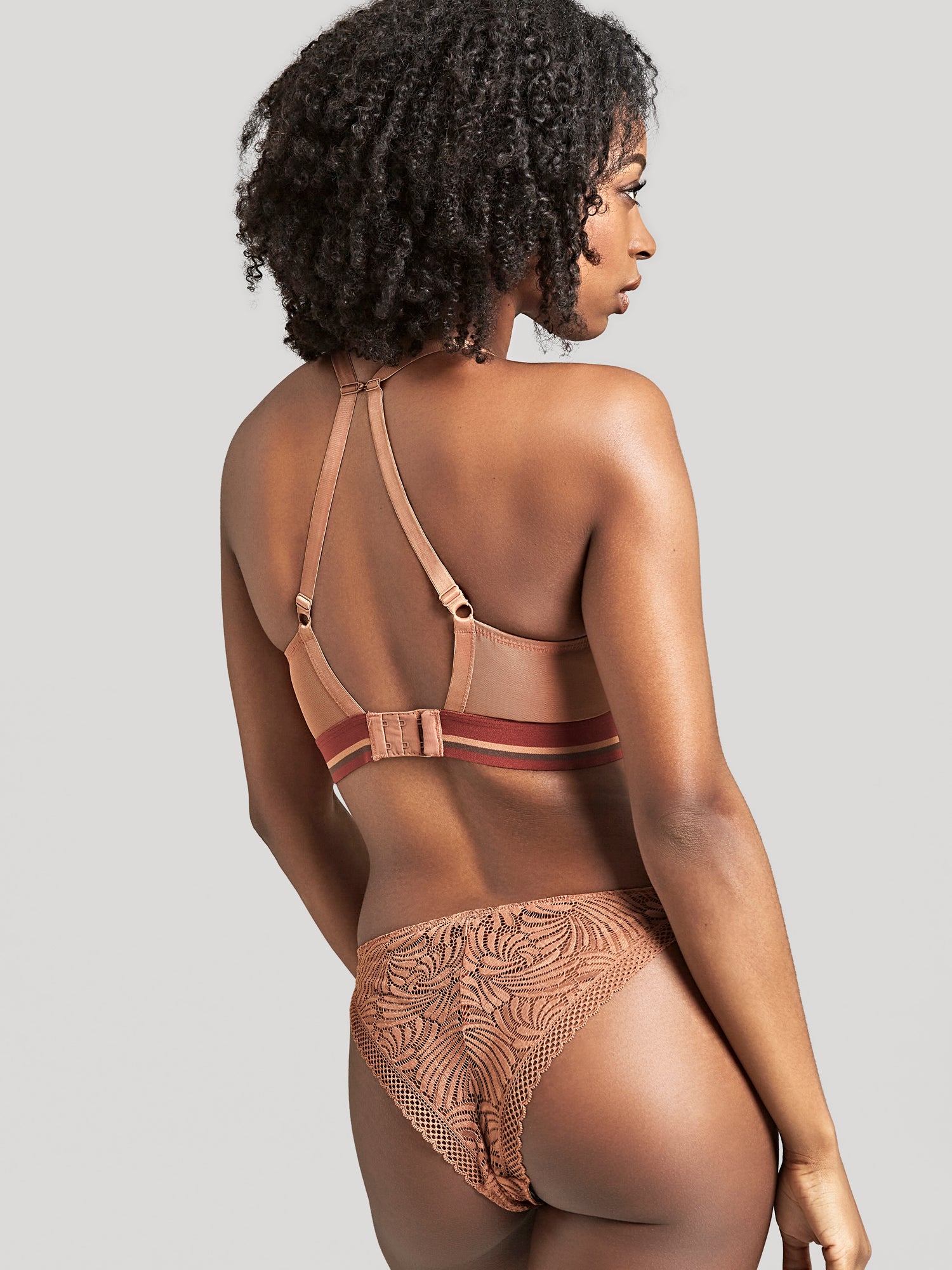 Cleo | Lyzy Vibe Bralette | Caramel