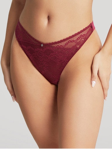 Cleo | Alexis Thong | Berry