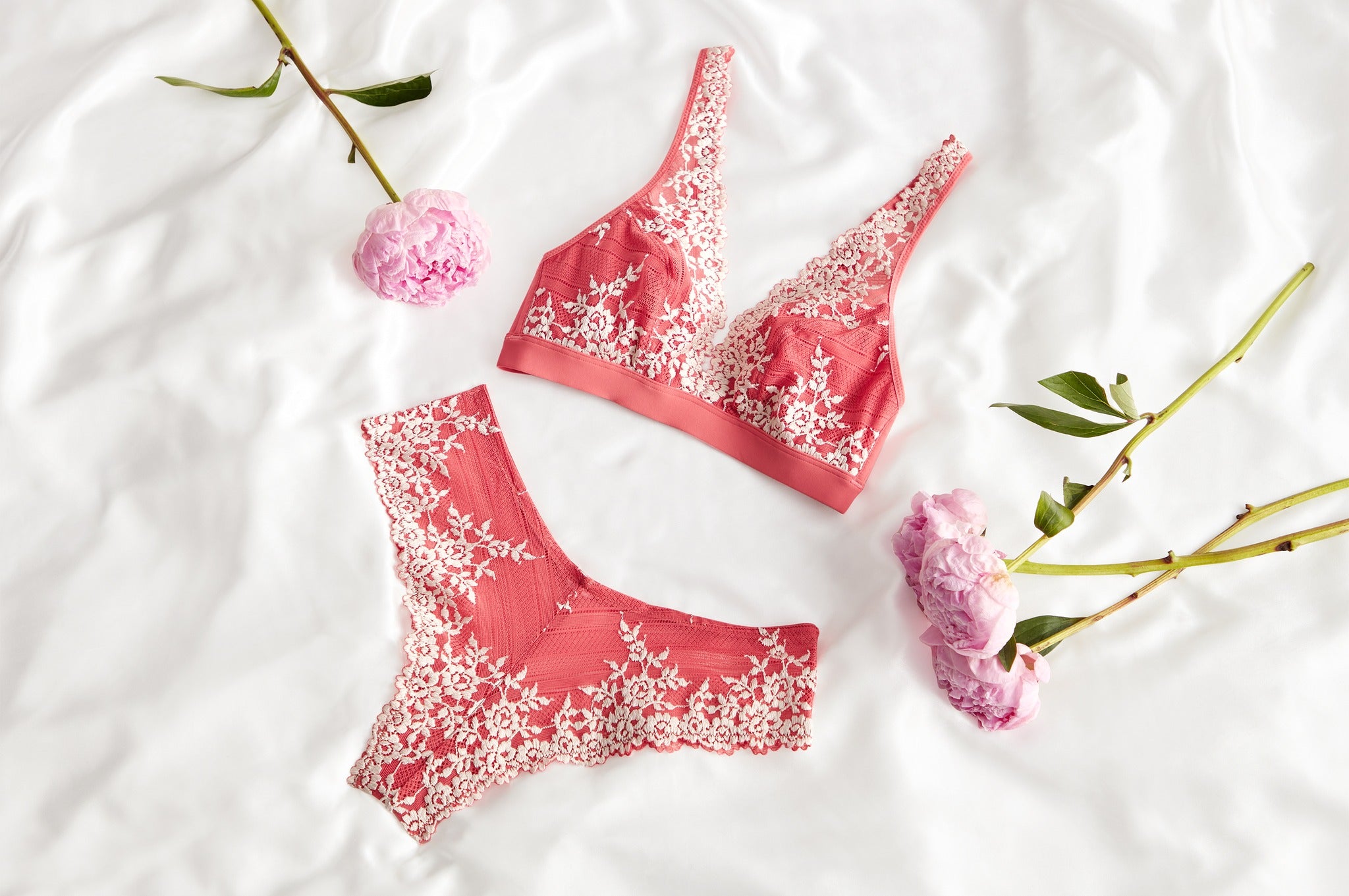 Wacoal | Embrace Lace Bralette | Rose