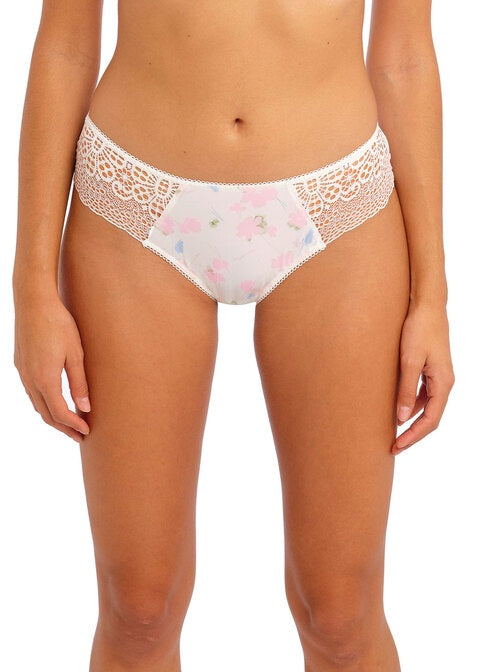 Freya | Daydreaming Brief | White