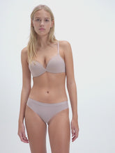 Load and play video in Gallery viewer, Calvin Klein | Form Push Up Plunge | Silver Rose
