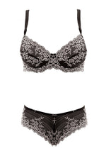 Load image into Gallery viewer, Wacoal | Embrace Lace Classic | Black
